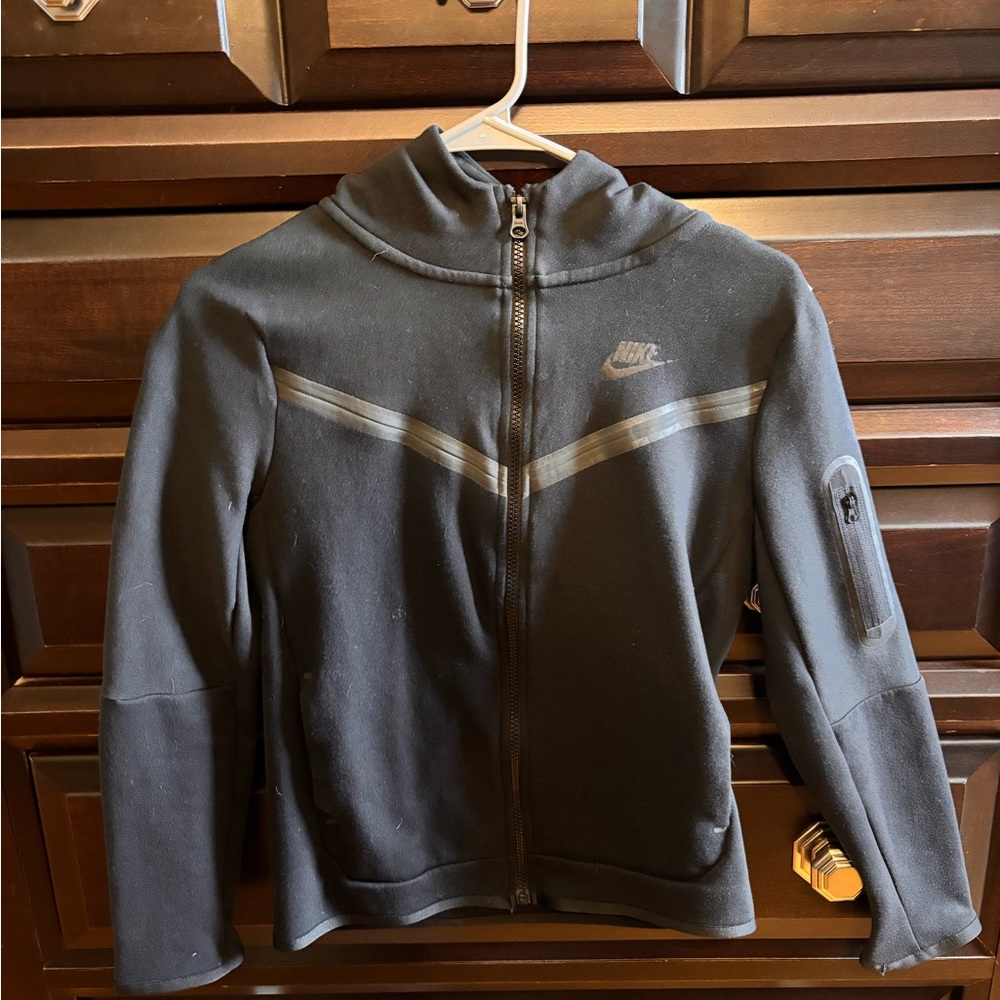 Nike Sportswear Tech Fleece
Big Kids' Full-Zip Hoodie